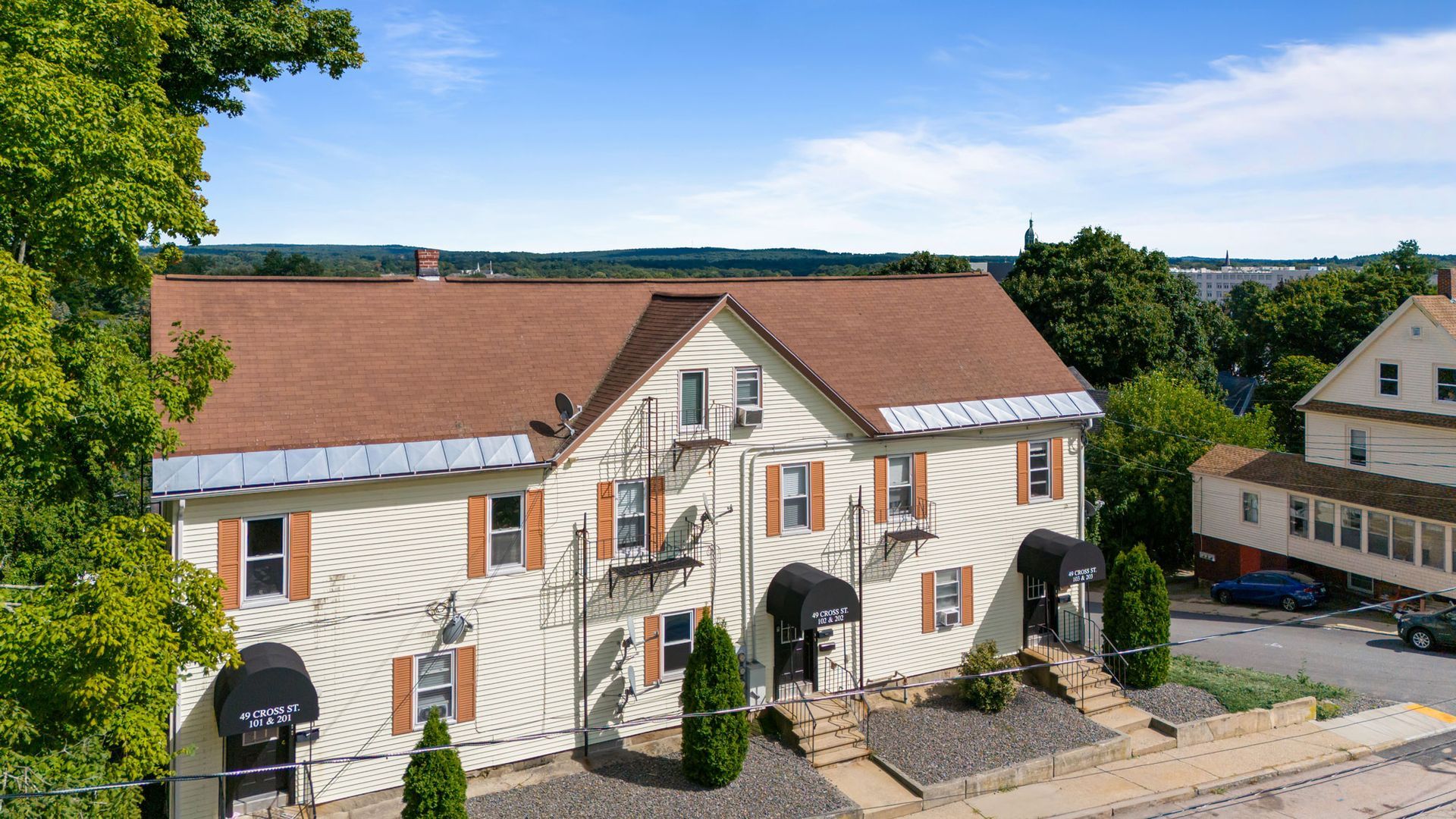 Exterior photo of 49 Cross Street