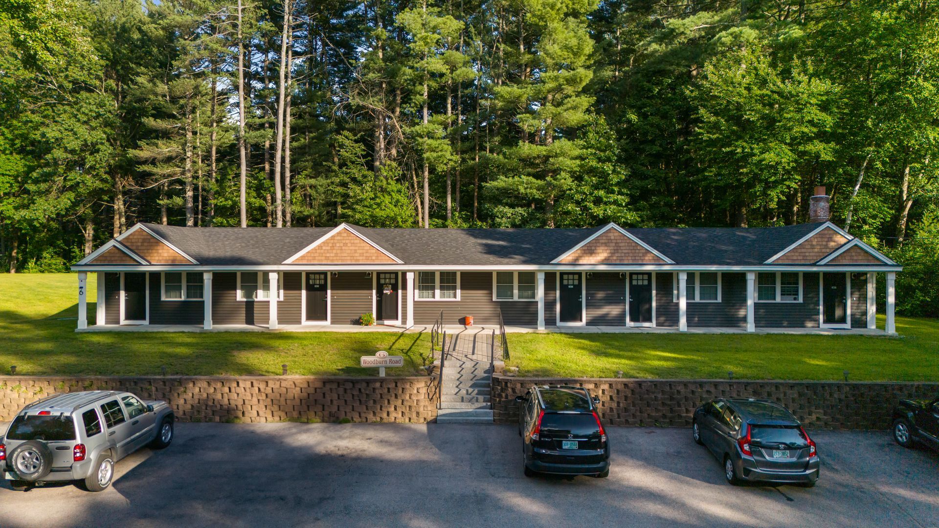 Exterior view photo of 6 Woodburn Dr