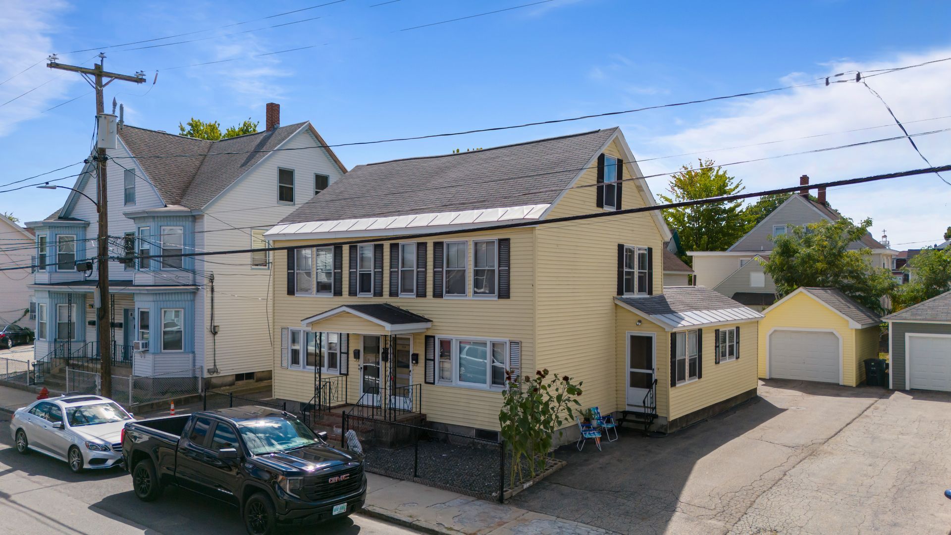 Exterior photo of 71 Walnut St