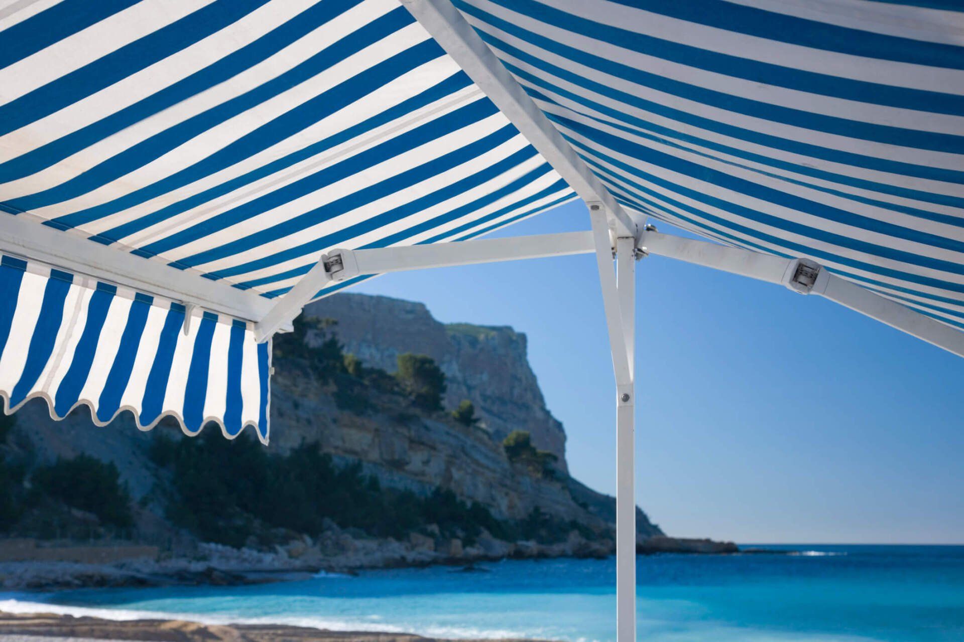 Tenda da sole a righe blu