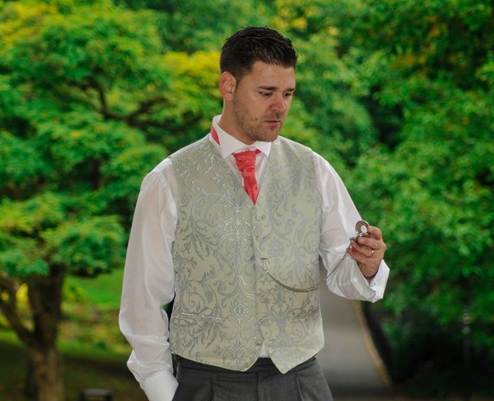 Wedding photography - Groom