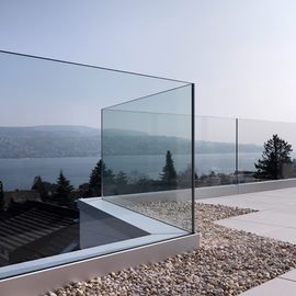 parapetto in vetro per terrazza