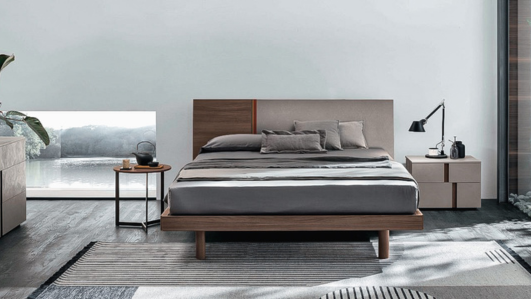 testata del letto in legno