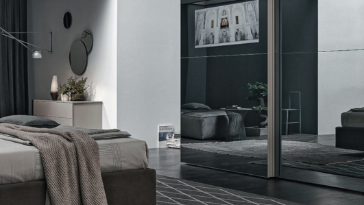 armadio su misura con ante scorrevoli