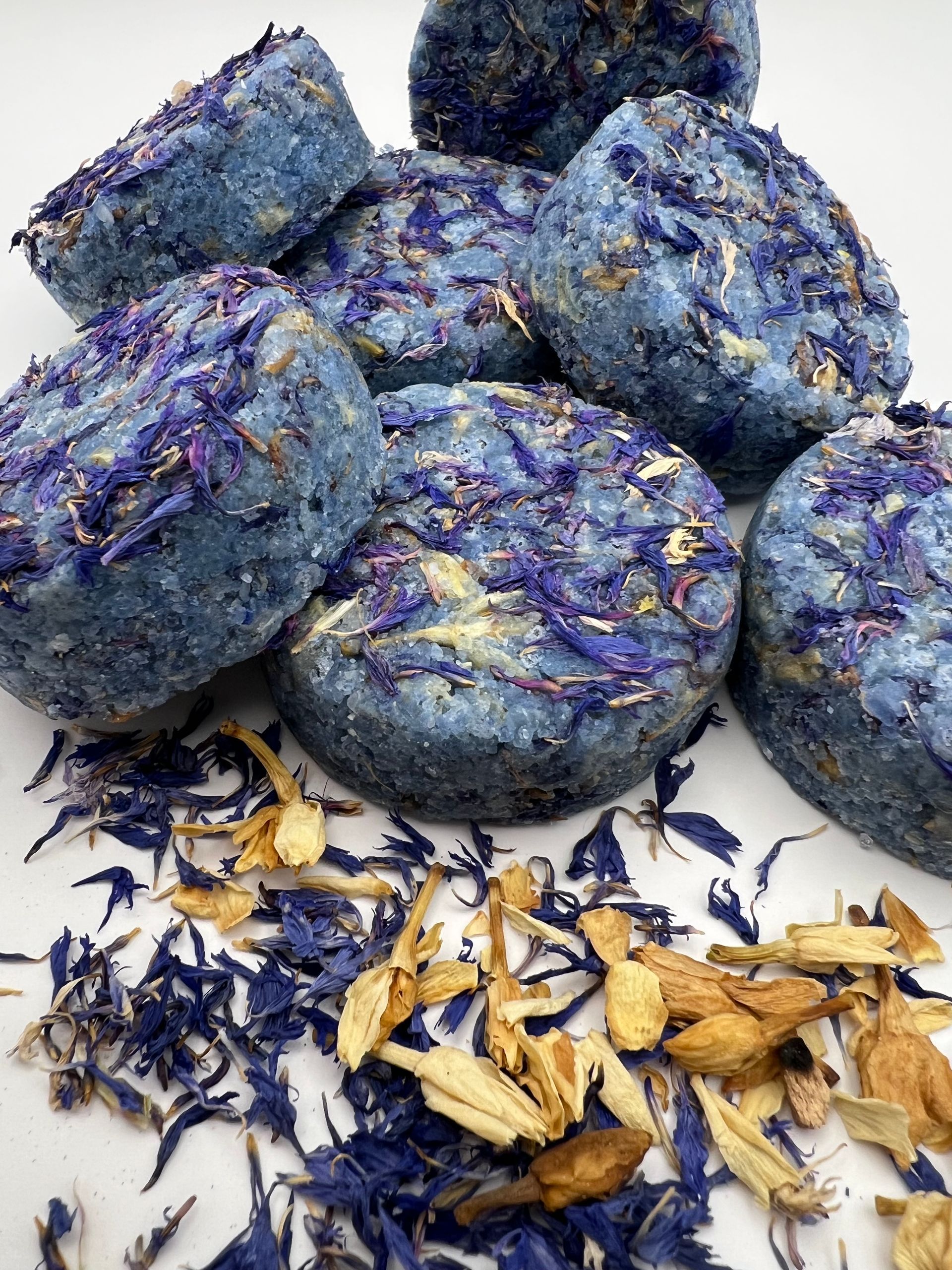 Exfoliating Salt Scrub Puck, jasmine, blue coneflower, coconut oil, & shea butter