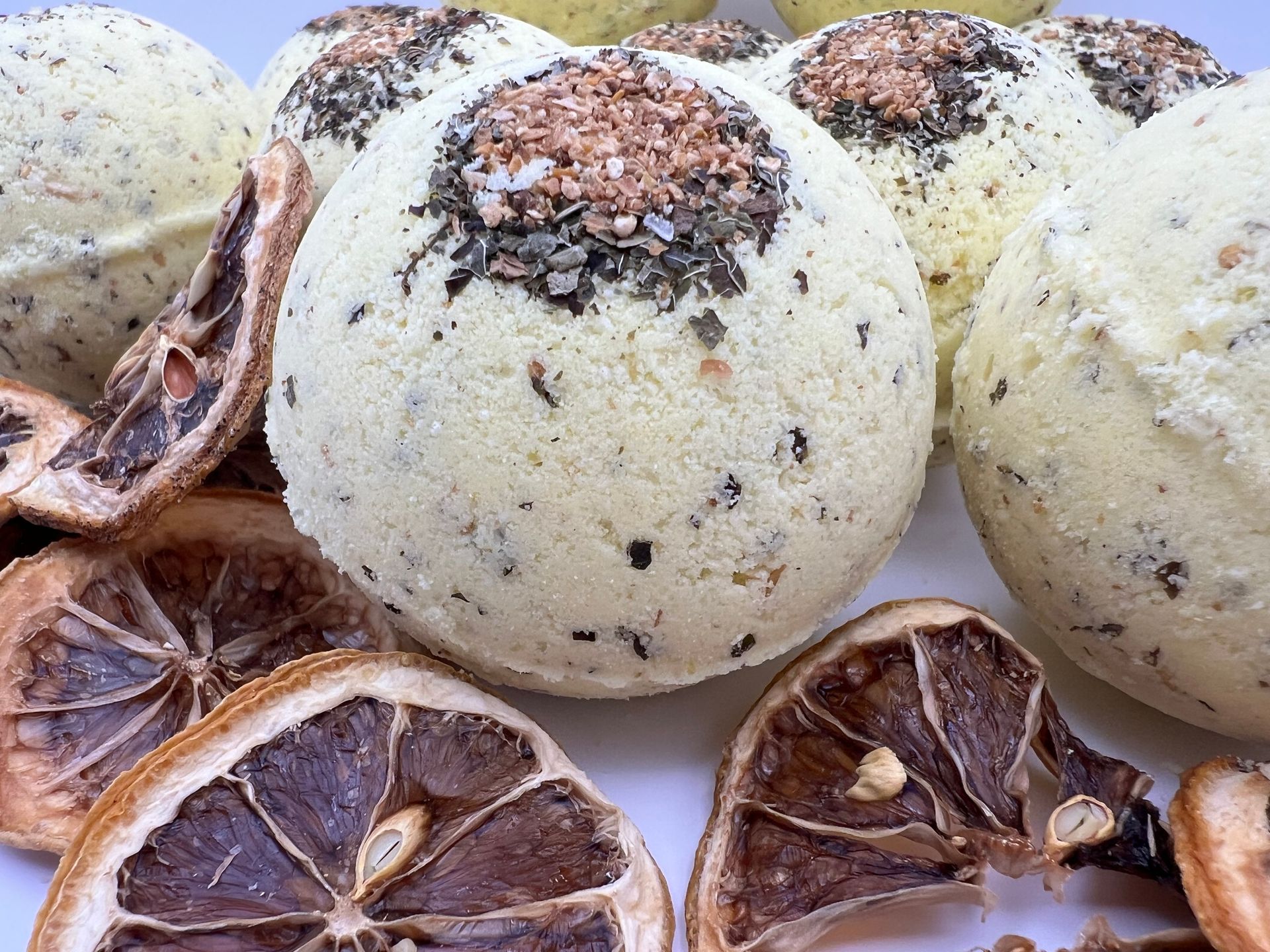 Lemon balm Bath Bomb, with lemon peel & lemon balm