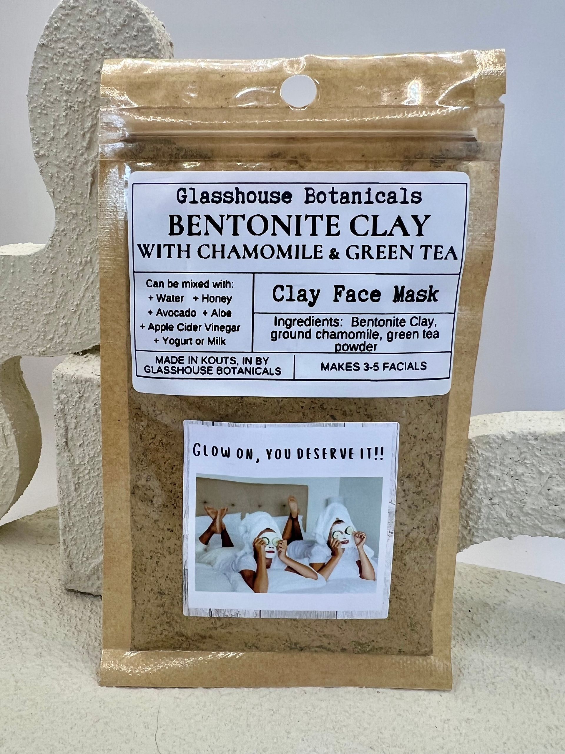 Bentonite Clay Face Mask With Chamomile & Green Tea