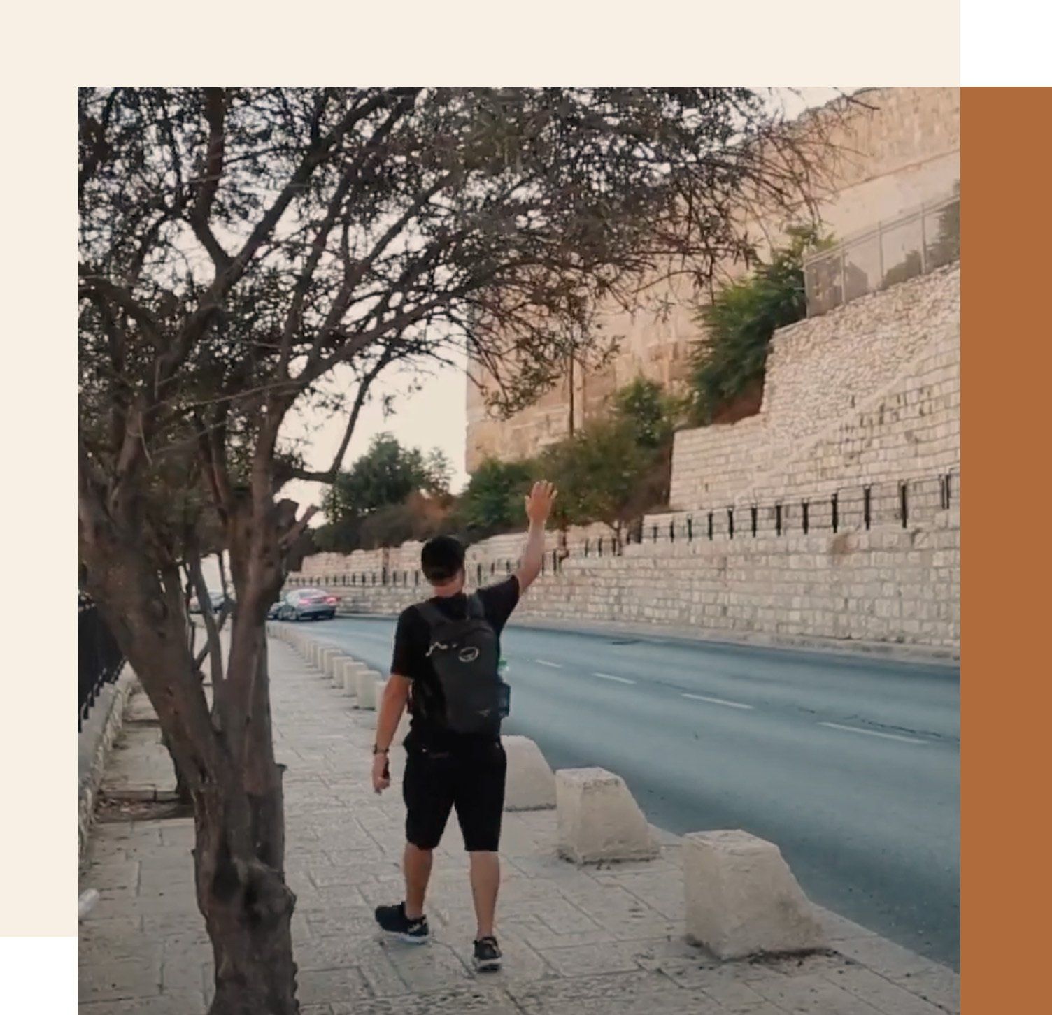 making-praying-outside-old-city-jerusalem-walls