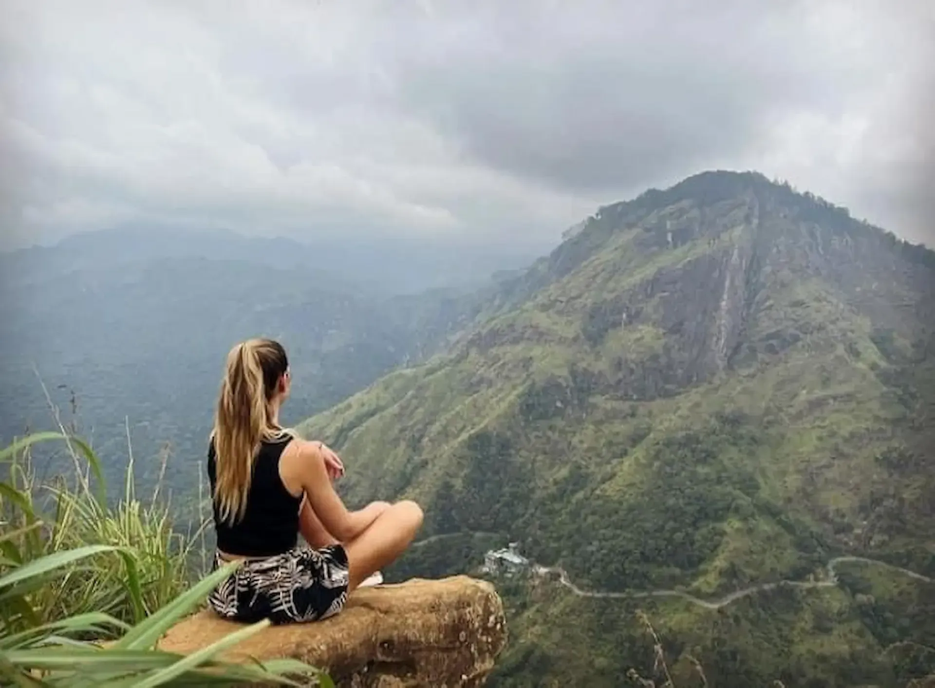Little-Adams-Peak-mountain-viewpoint-with-scenic-views-in-Ella-Sri-Lanka