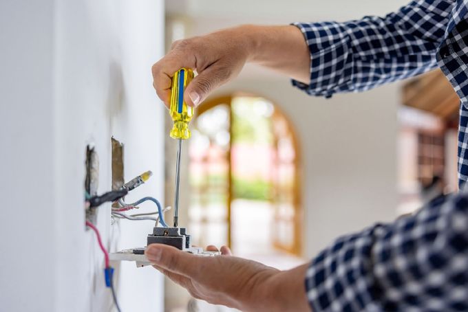 Maria servizi edili ristrutturazione impianti elettrici Torino