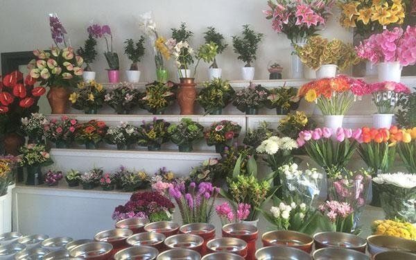 ceri votivi e fiori per funerali