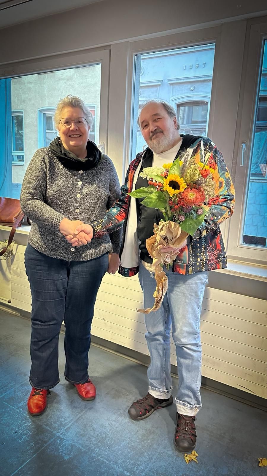 Wolfgang Radic gratuliert Heike Fries