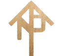 A wooden arrow with the letter p on it