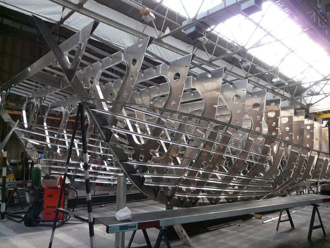 Aluminium boat frame