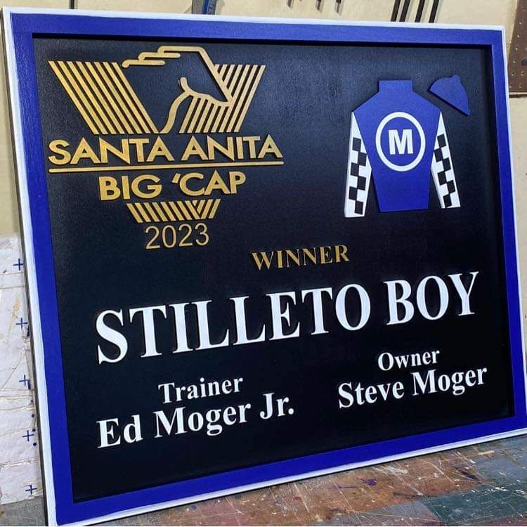 A sign that says stilleto boy on it