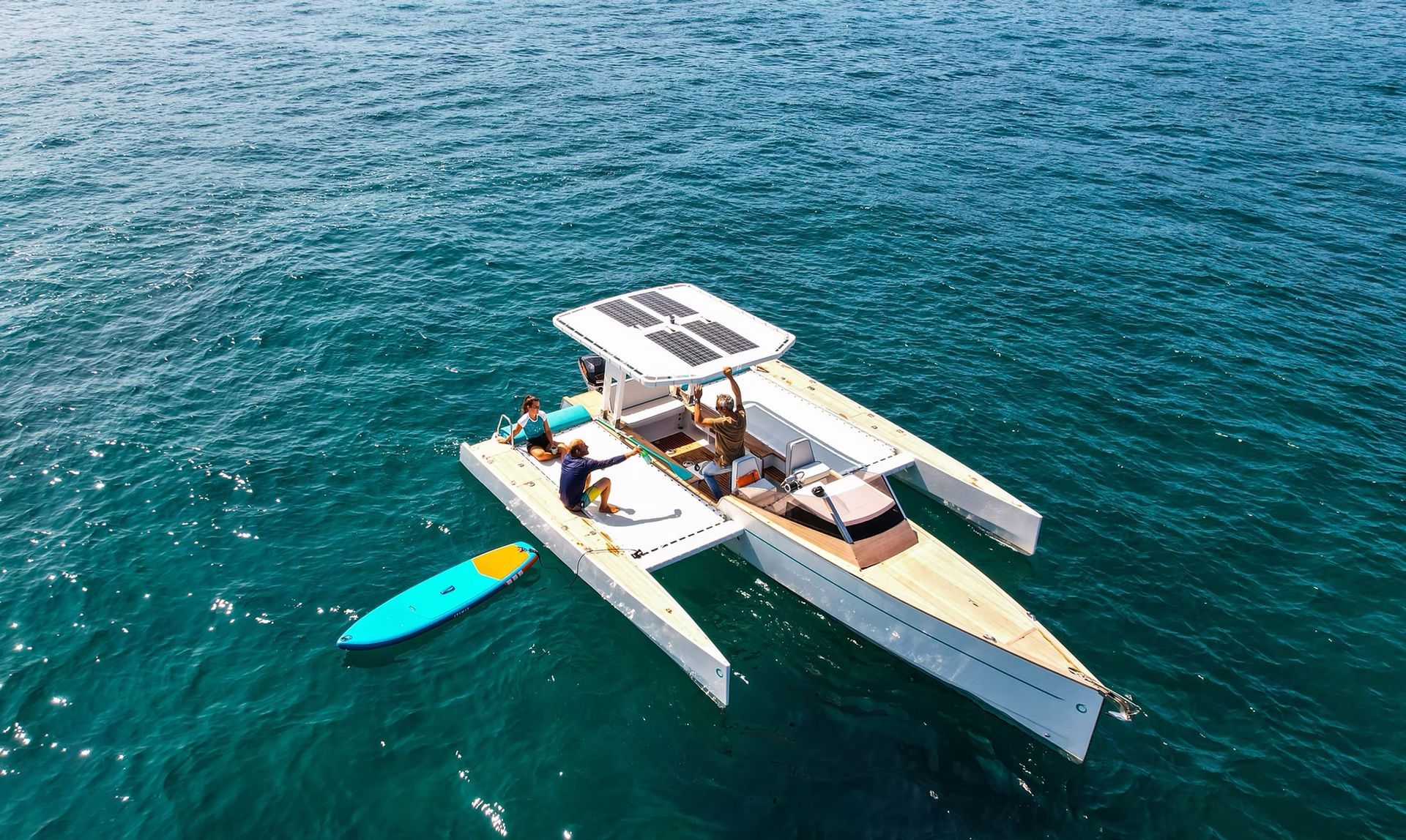 X-Wing fully electric weekend boat 29 feet long from novaluxe yachts