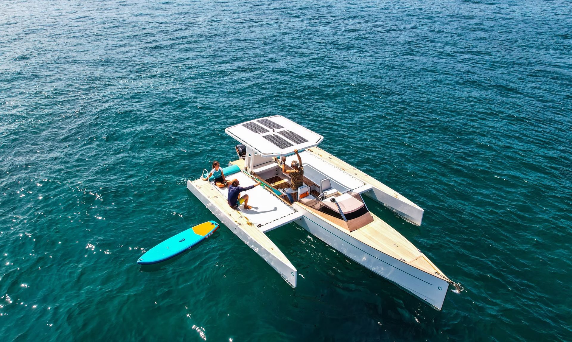 X-Wing fully electric weekend boat 29 feet long from novaluxe yachts