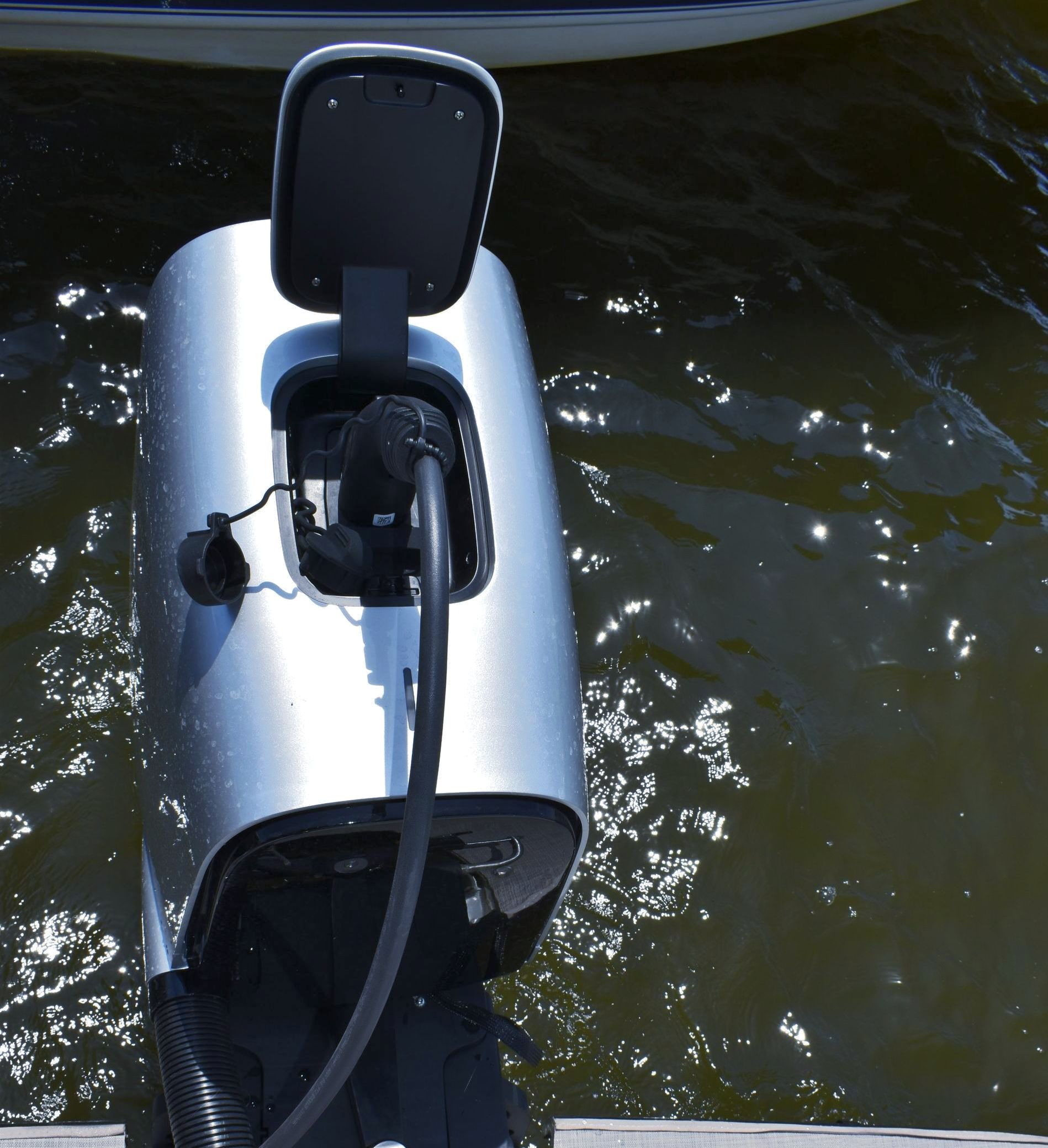 Flux Marine Outboard Electric Boating