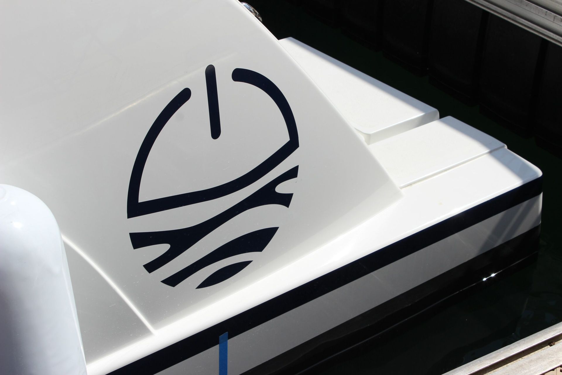 Milikan logo on M10 exterior