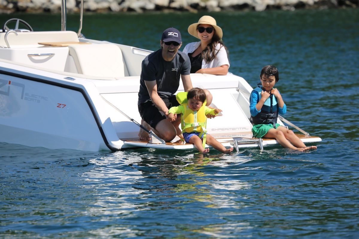 Amber solar electric cruiser one person captain center console hard top solar roof
