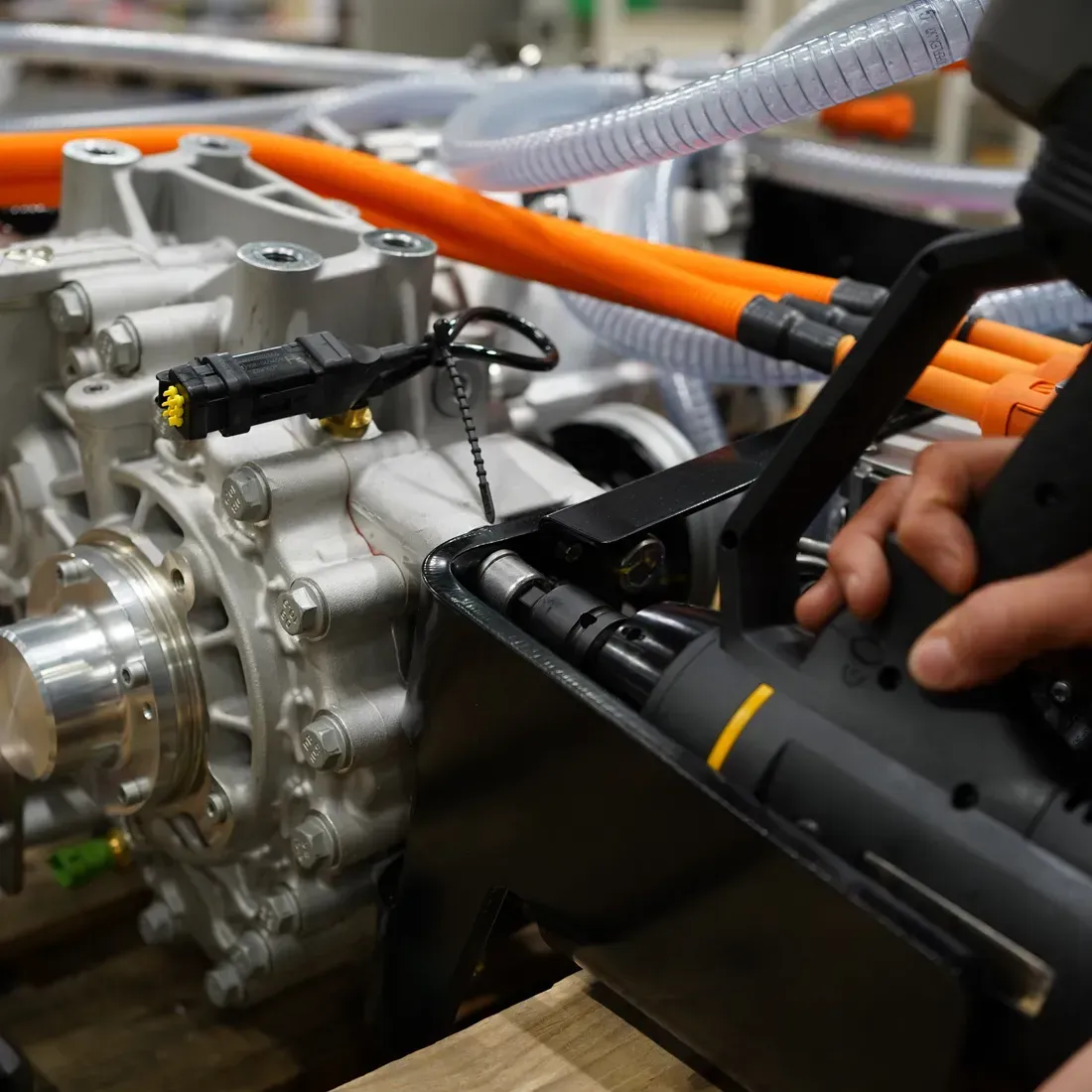 X Shore 1 Motor