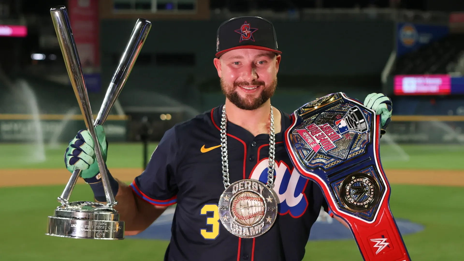 Cal Raleigh wins the '25 Home Run Derby, becoming first ever catcher to win HR Derby. 