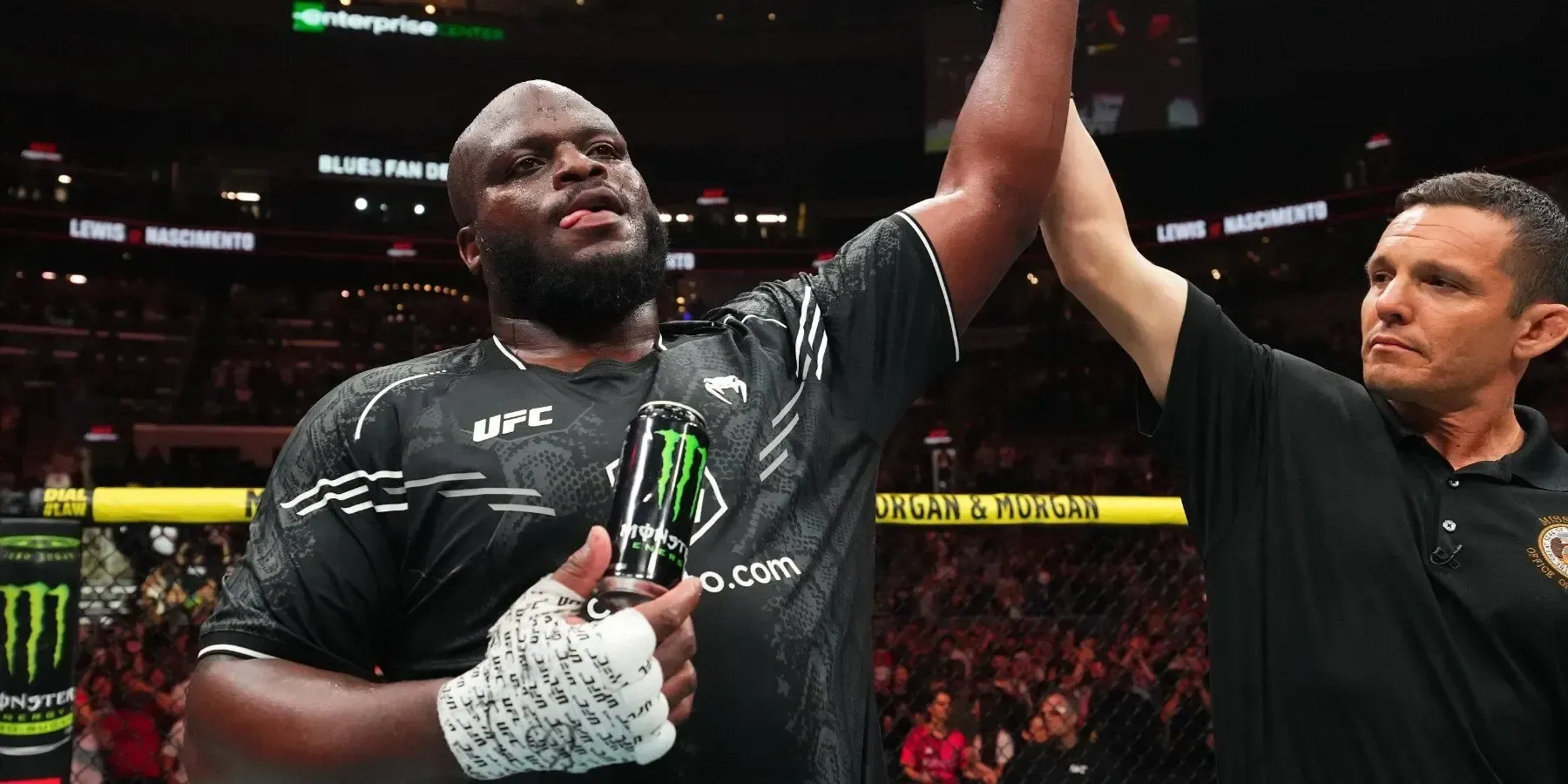 Lewis dominant in 35-second TKO over Teixeira in UFC Fight Night. 