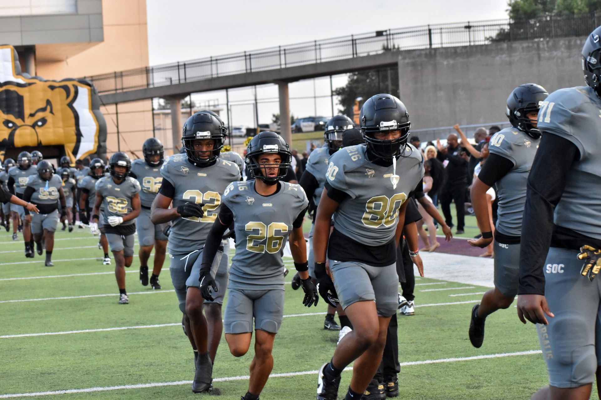 High School Spotlight: South Oak Cliff opens strong in 41-31 win over North Shore