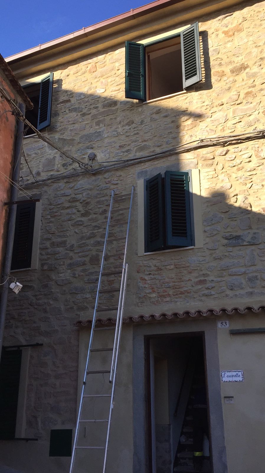 finestre con persiane in PVC