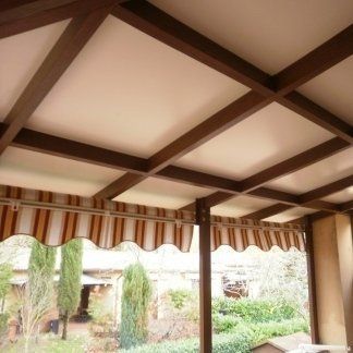 veranda con tende da sole