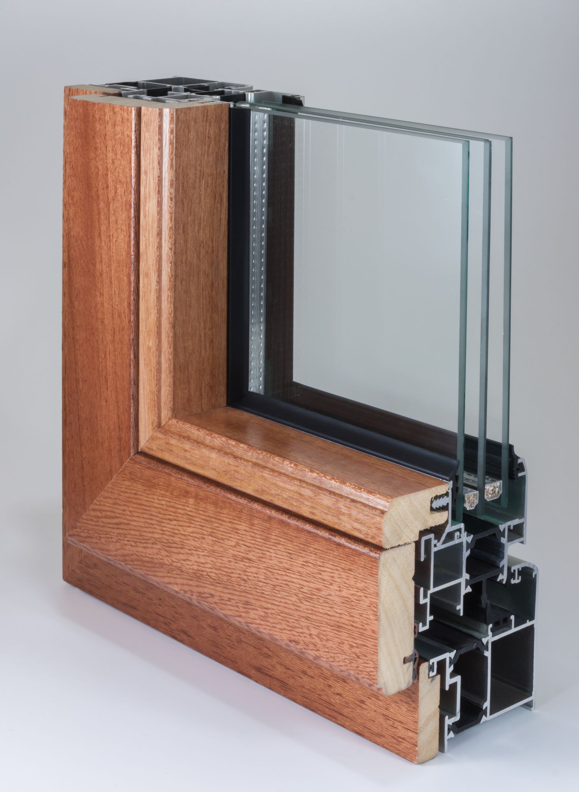 sezione di un infisso a taglio termico