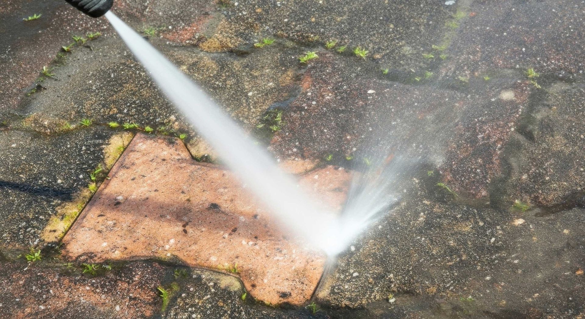 Driveway Pressure Cleaning For Homeowners In Booval