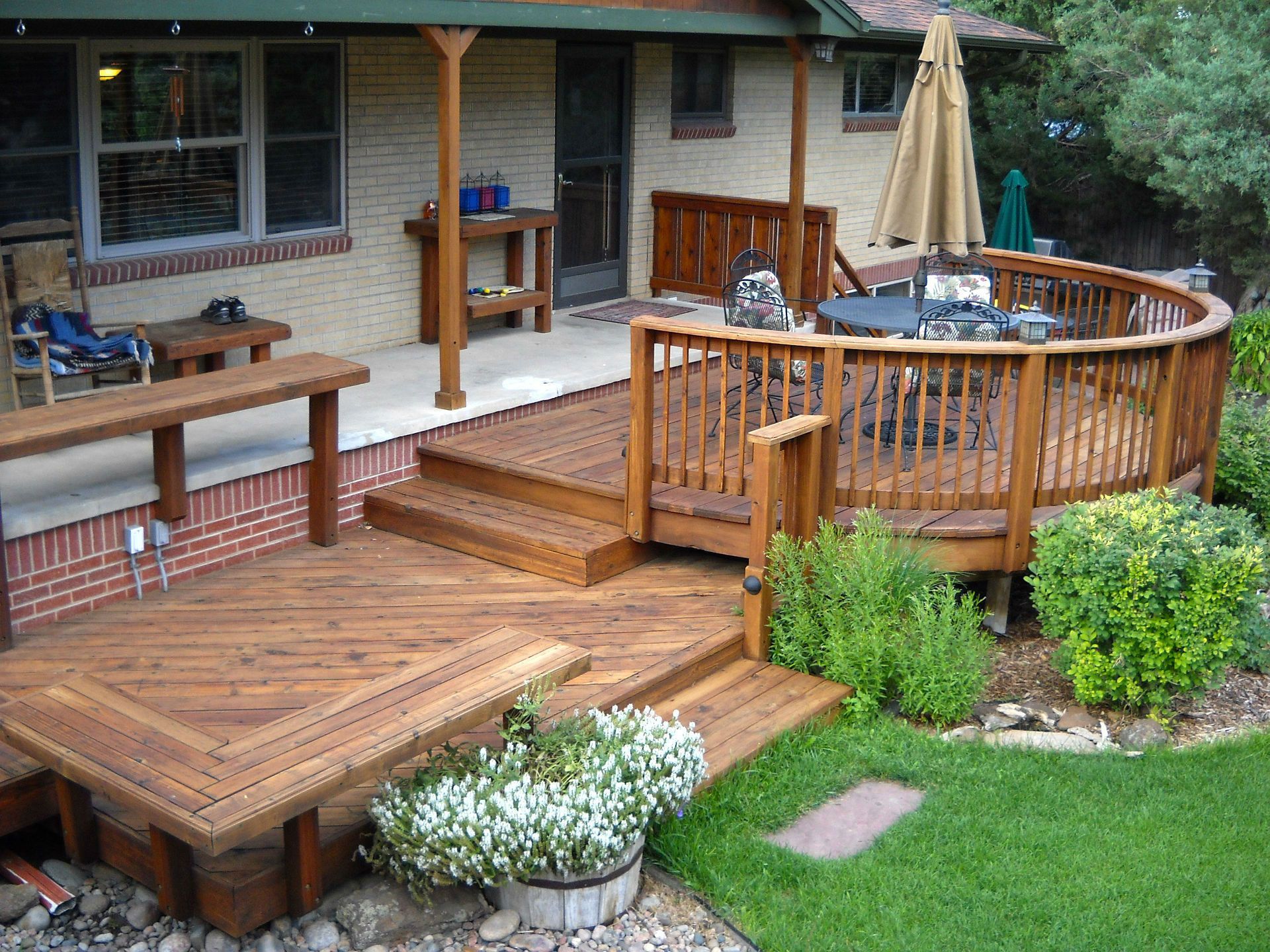 deck builders Calgary