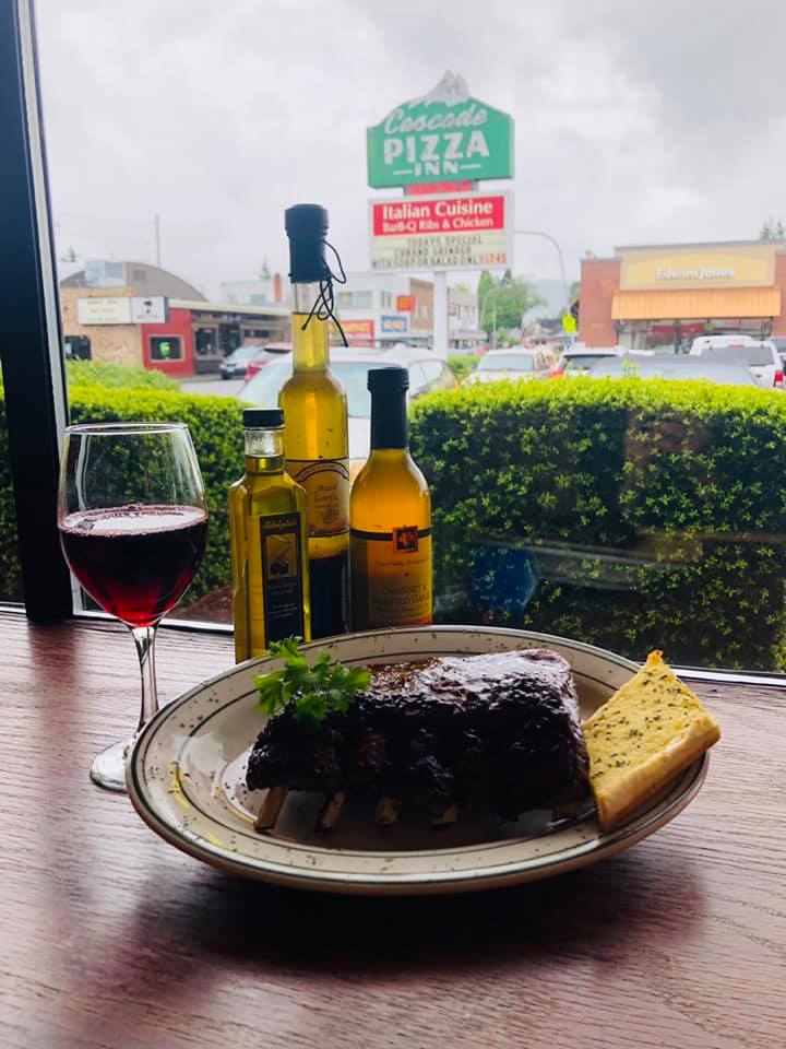 bbq spare ribs in window