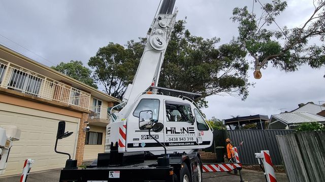 Crane truck hire