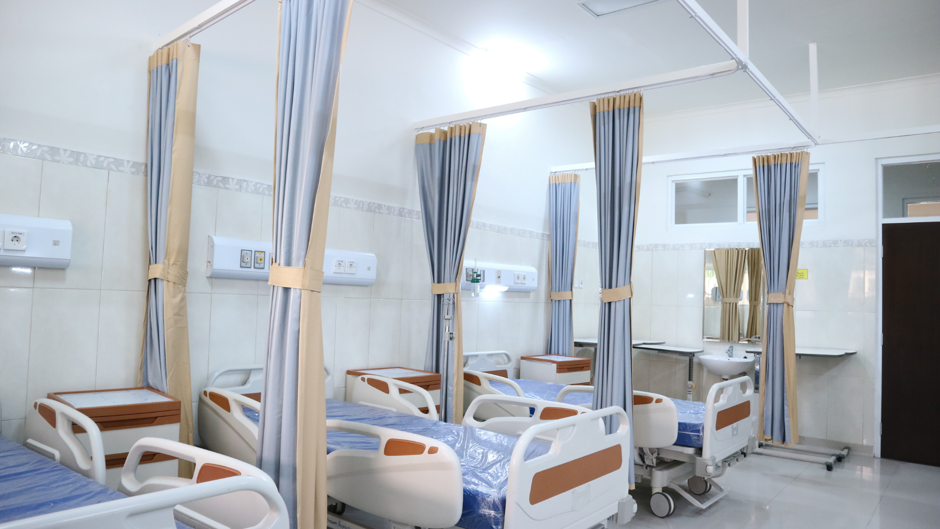 Hospital Track Curtains