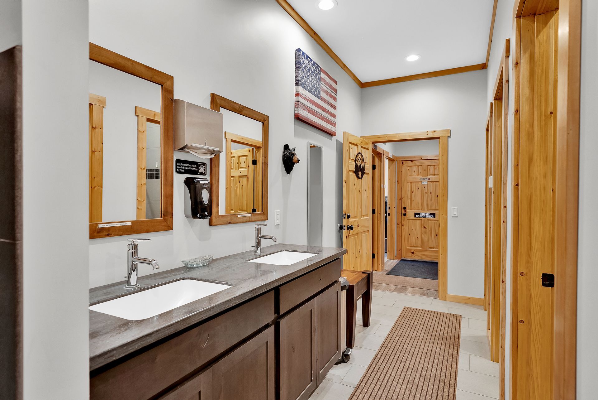 North Haven Campground in Bonners Ferry, Idaho bathhouse with mens and womens restrooms, showers and laundry room