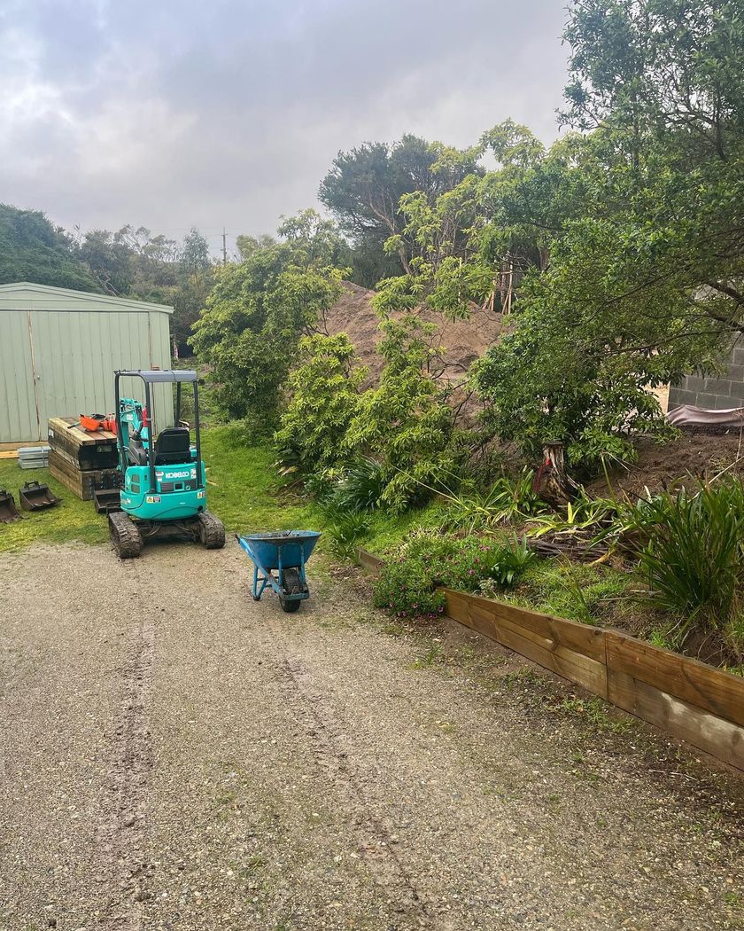 retaining wall construction before