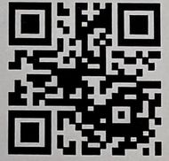 QR-code, zwart-wit, vierkant, met complexe patronen van blokken.
