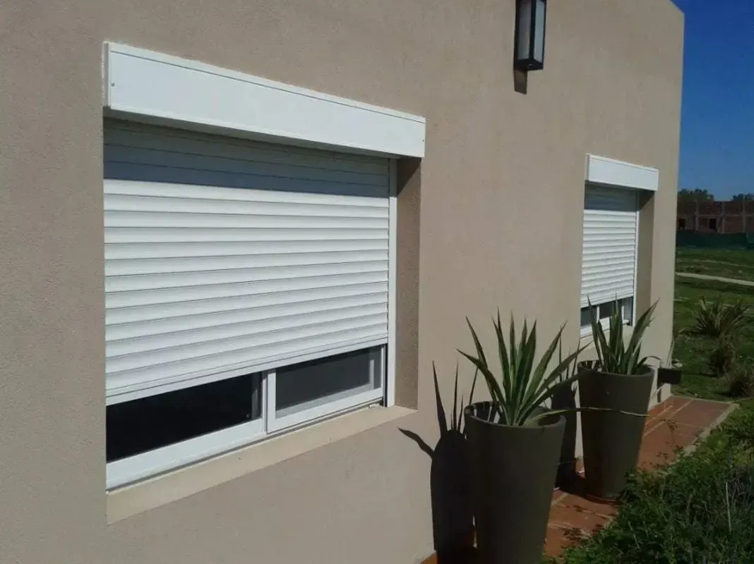 DECORACIONES Y MANTENIMIENTO DEL PARQUE-cortineros