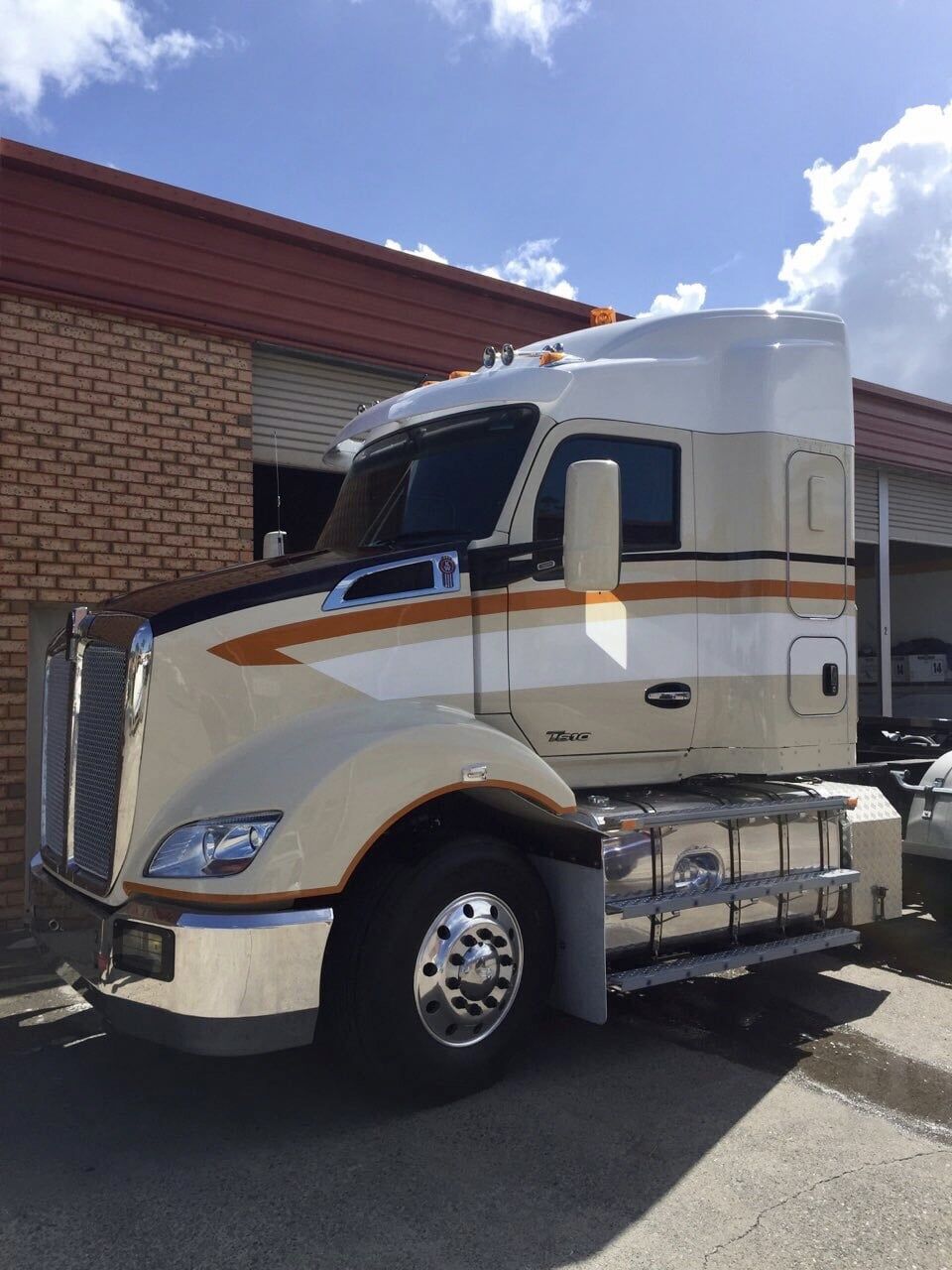 Eight - Wheeler Truck With Blue Sky Background — Dent Repairs in Coffs Harbour, NSW