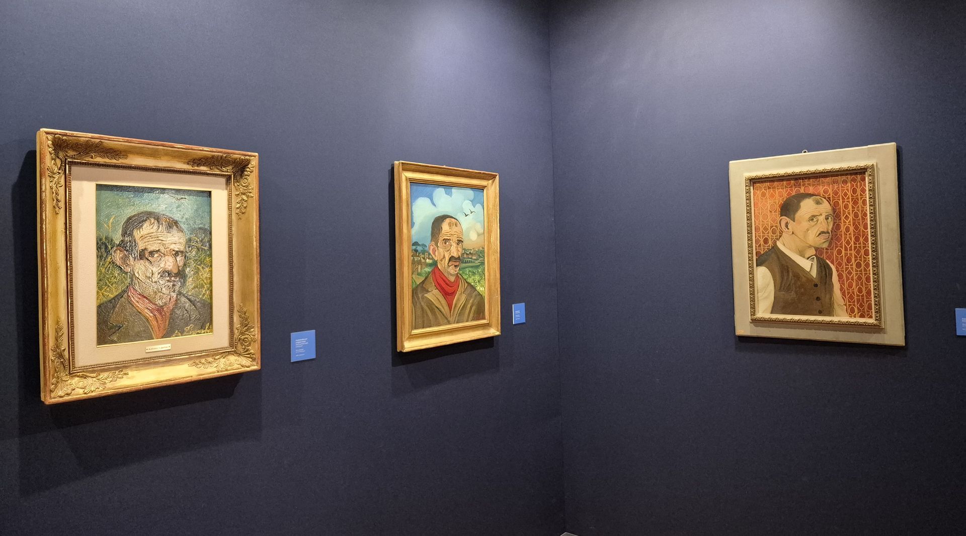 tre quadri autoritratto del pittore italiano Antonio Ligabue