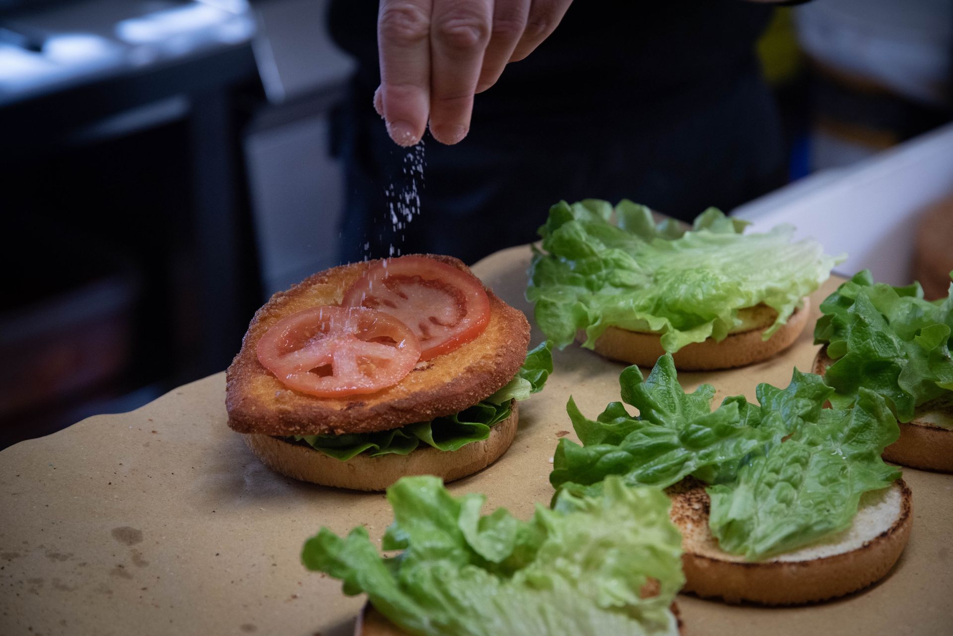 panino con fritto e salsa