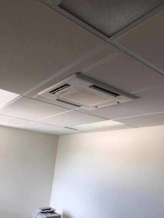 A Ducted Air Conditioner β Gordon's Air Conditioning & Refrigeration Services in Caloundra, QLD