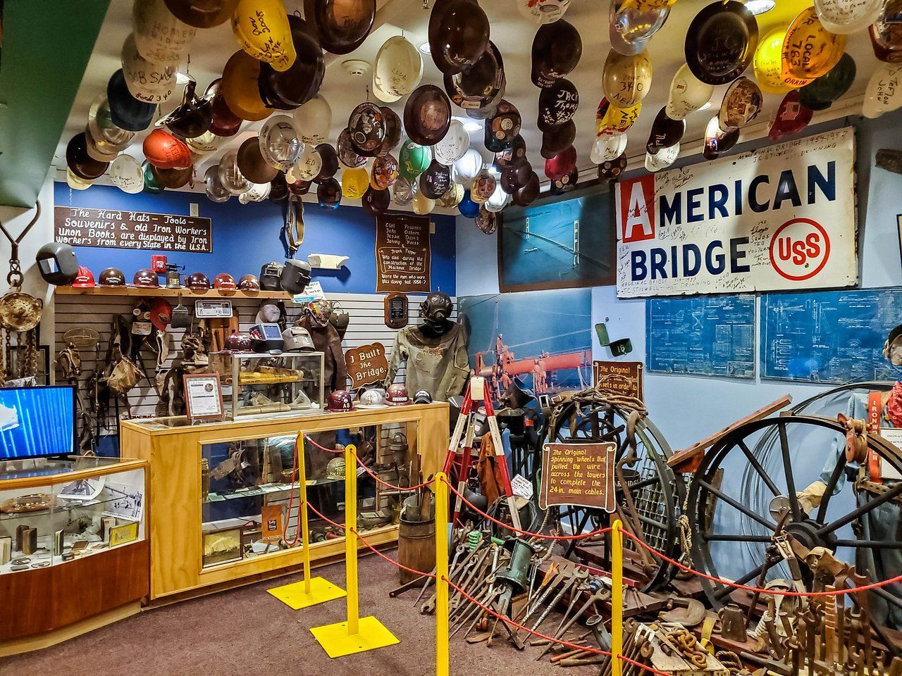 A museum with a sign that says american bridge