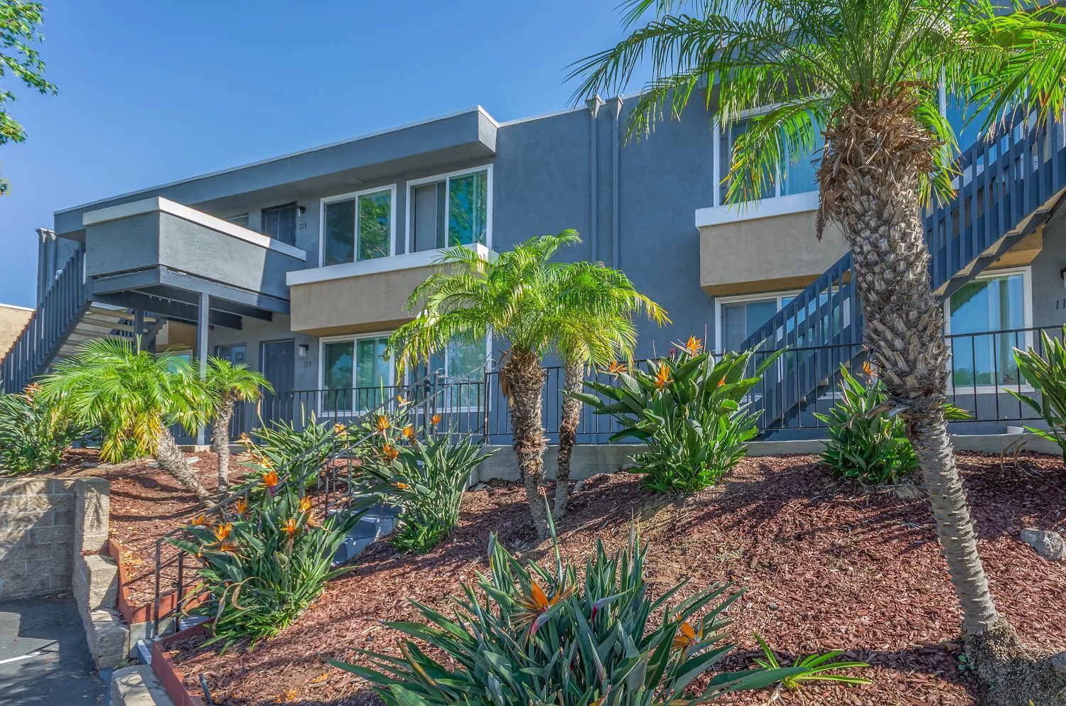 Go to liveatpointloma.com