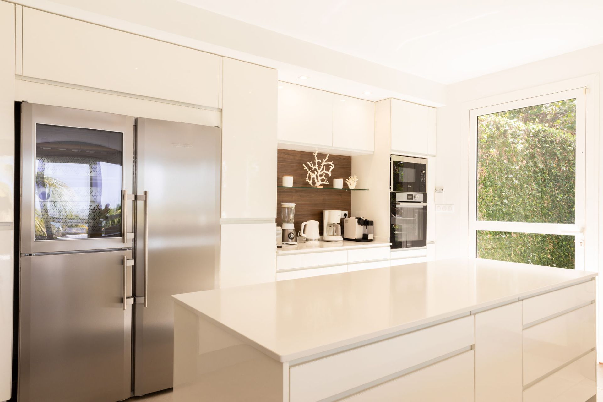 VILLA CORALIE - KITCHEN - VIEW 2