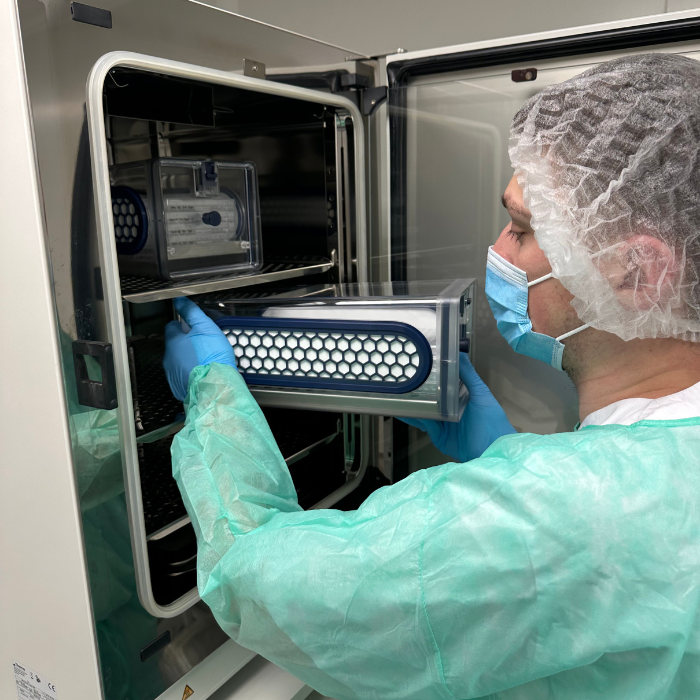 P2 laboratory dedicated to human materials