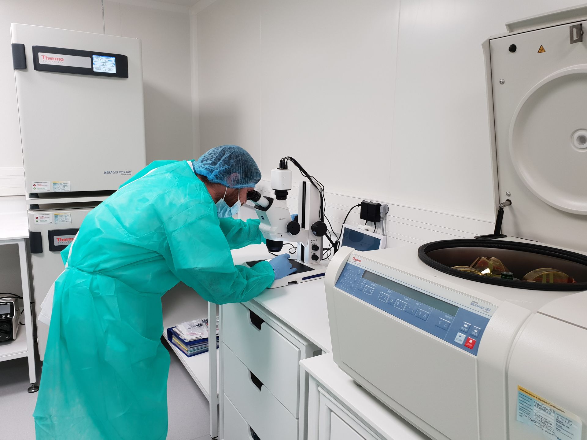 P2 laboratory dedicated to human materials