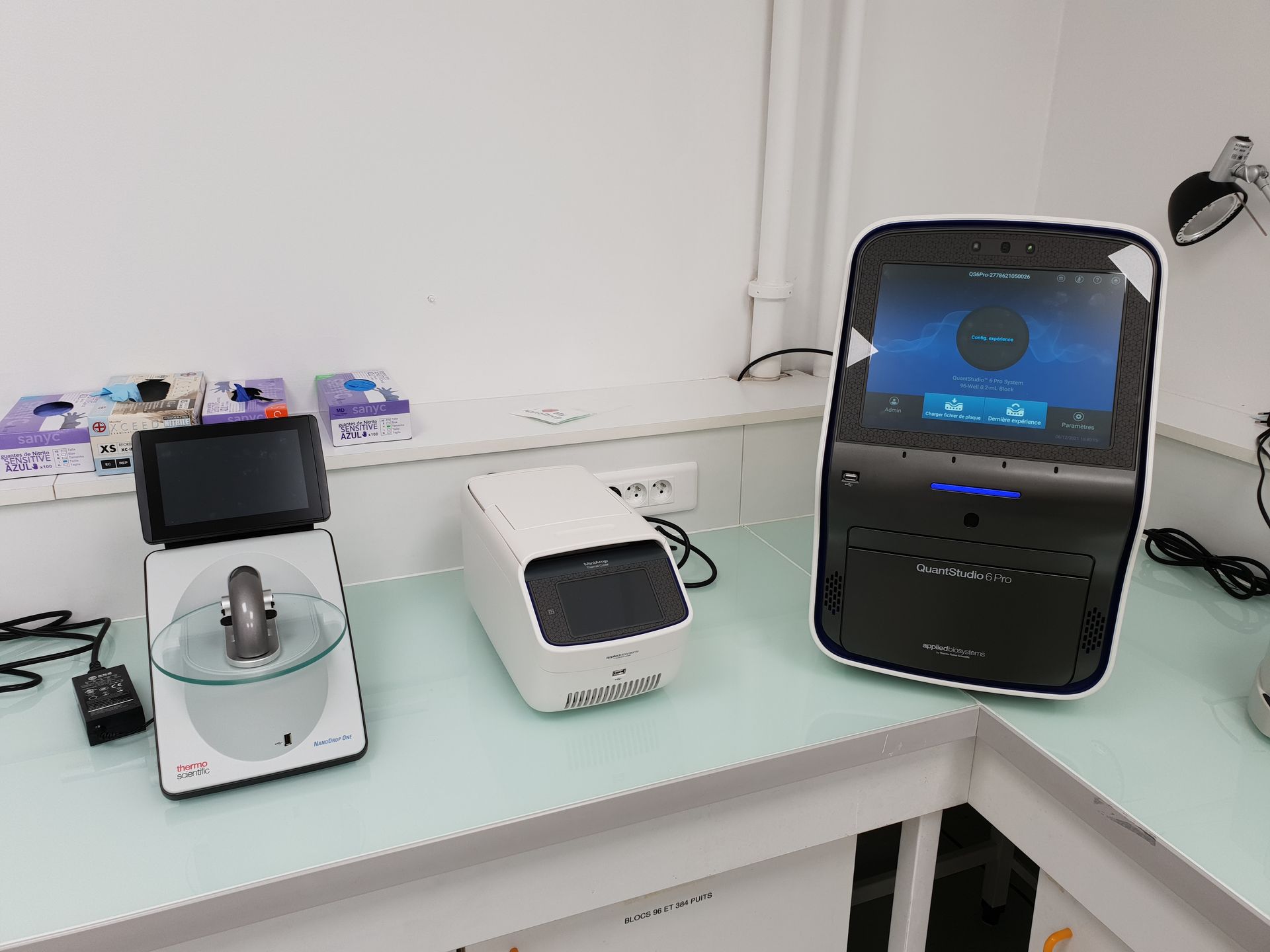 Molecular biology laboratory